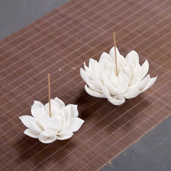 White porcelain incense burner lotus incense incense burner - Image 7